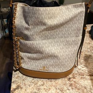 Brand new condition Michael Kors hand bag